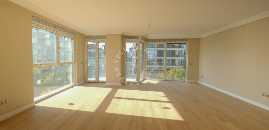 Bağdat Caddesi Cepheli Lüks 4+1 Kısmi Deniz Manzaralı Satılık Daire