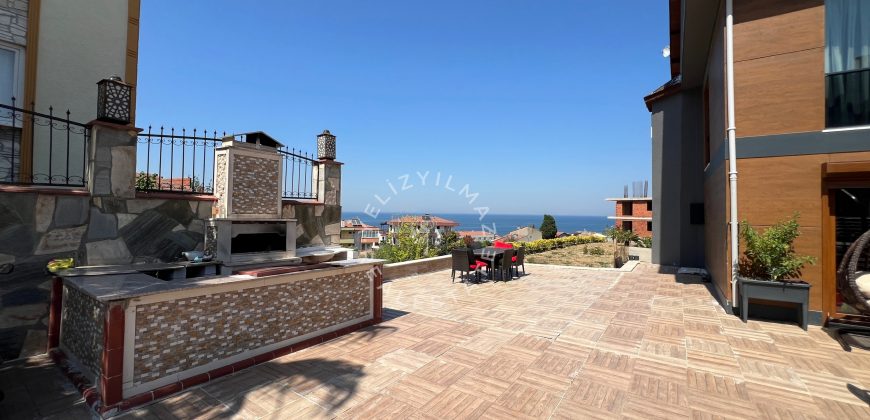 Yalova Çınarcık Satılık Villa 6+2 Havuzlu Net 562m²