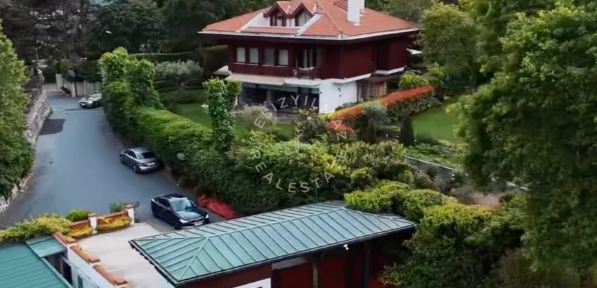 Yeniköy Tekser Evleri Boğaz Manzaralı Satılık 915m² Komple Bina